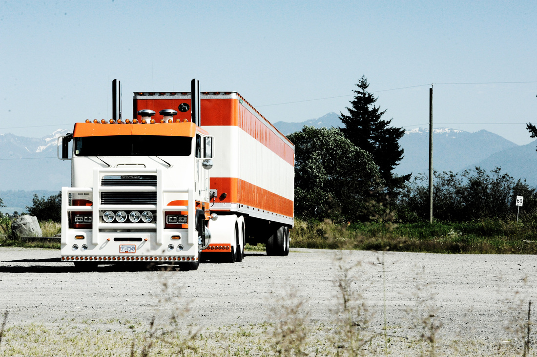 About the Wowtrucks® Calendar Canada's Big Rig Calendar Wowtrucks